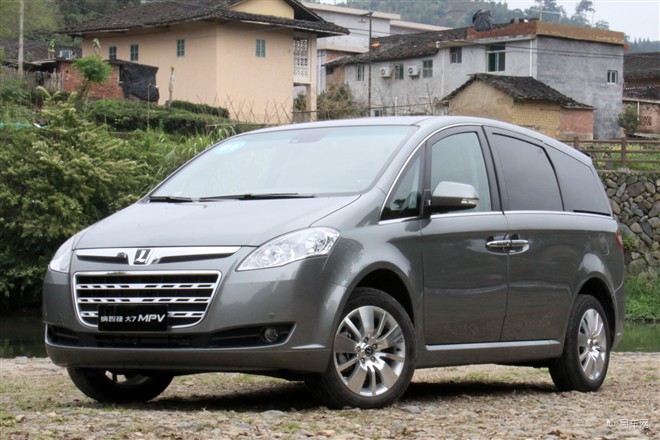 裕信15款大7 mpv現車(chē)包牌售22.28萬(wàn)