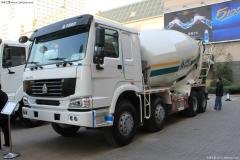 中國重汽 HOWO 336馬力 8X4 混凝土攪拌車(chē)(ZZ5317GJBN3667C1)