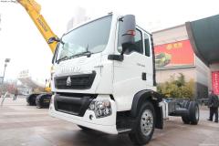 中國重汽 HOWO T5G重卡 206馬力 4X2 載貨車(chē)(底盤(pán))(ZZ1167H451GD2/H6B7M)