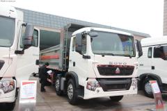 中國重汽 HOWO T5G系重卡 310馬力 8X4 自卸車(chē)(ZZ3317N356GD2)