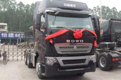 中國重汽 HOWO-T7H重卡 390馬力 6X4 牽引車(chē)（ZZ4257V324HC1B）