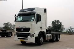 中國重汽 HOWO-T7H重卡 390馬力 6X4 牽引車(chē)（ZZ4257V324HC1B/V2GB-1）