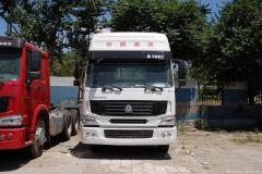 中國重汽 HOWO重卡 375馬力 4X2 牽引車(chē)(全能二版 HW76)(變速箱HW20716A)(ZZ4187S3517C)