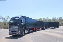 沃爾沃 新FH16重卡 600馬力 6X4 牽引車(chē)(澳大利亞版三節全掛車(chē))