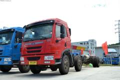 解放 龍V中卡 180馬力 6X2 排半載貨車(chē)底盤(pán)(CA1220PK2L6T3E4A80)