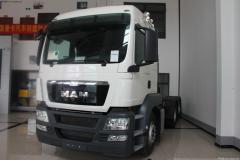 曼 TGS BLS-WW系列重卡 440馬力 6X2 牽引車(chē)(型號：28.440 長(cháng)軸距）