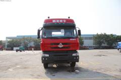 東風(fēng)柳汽 霸龍重卡 260馬力 8X2 排半廂式載貨車(chē)(LZ5313XXYPEL)
