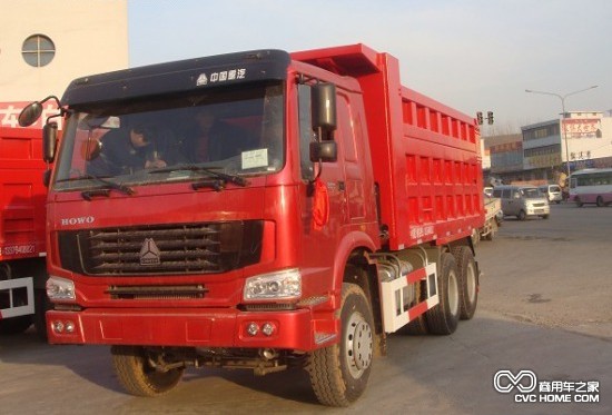 豪沃5.4米自卸車(chē) 商用車(chē)網(wǎng)報道