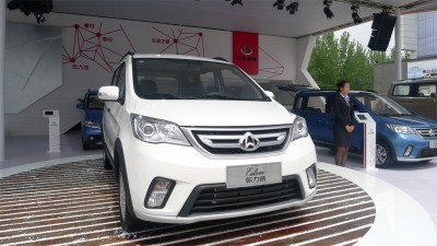 【圖集】2014北京車(chē)展 長(cháng)安歐諾 車(chē)展熱圖