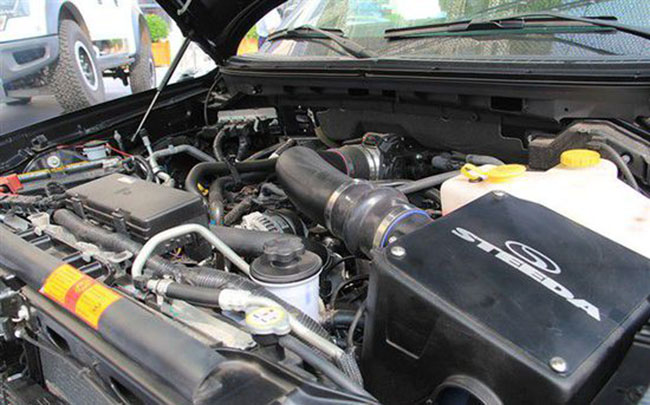 經(jīng)過(guò)升級后的6.2L V8自然吸氣發(fā)動(dòng)機  商用車(chē)之家
