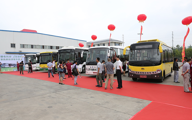 活動(dòng)展車(chē)現場(chǎng).JPG