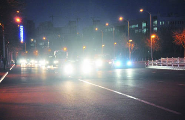 日常自行檢測車(chē)燈強度 助力夜間安全行駛