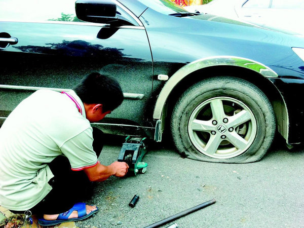 汽車(chē)輪胎的檢查方法 輪胎自檢的6點(diǎn)注意