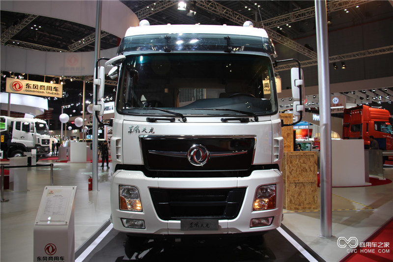 2015上海車(chē)展 東風(fēng)天龍輕量化版