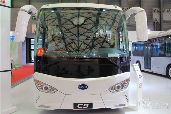 比亞迪C9——全球首款純電動(dòng)長(cháng)里程客車(chē)