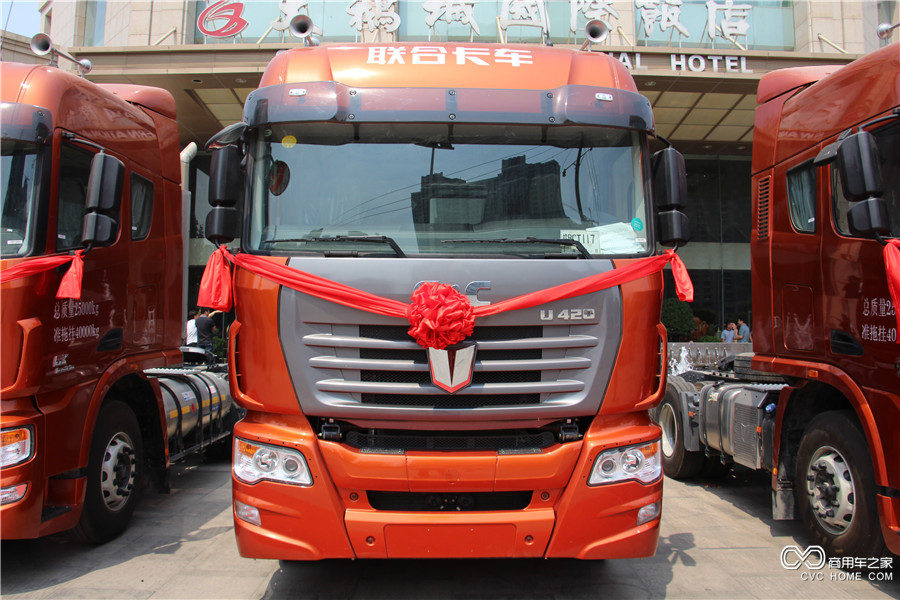 聯(lián)合卡車(chē)新U系420馬力牽引車(chē)