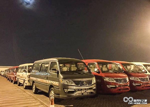 金龍金威 大金龍輕客 客車(chē)出口
