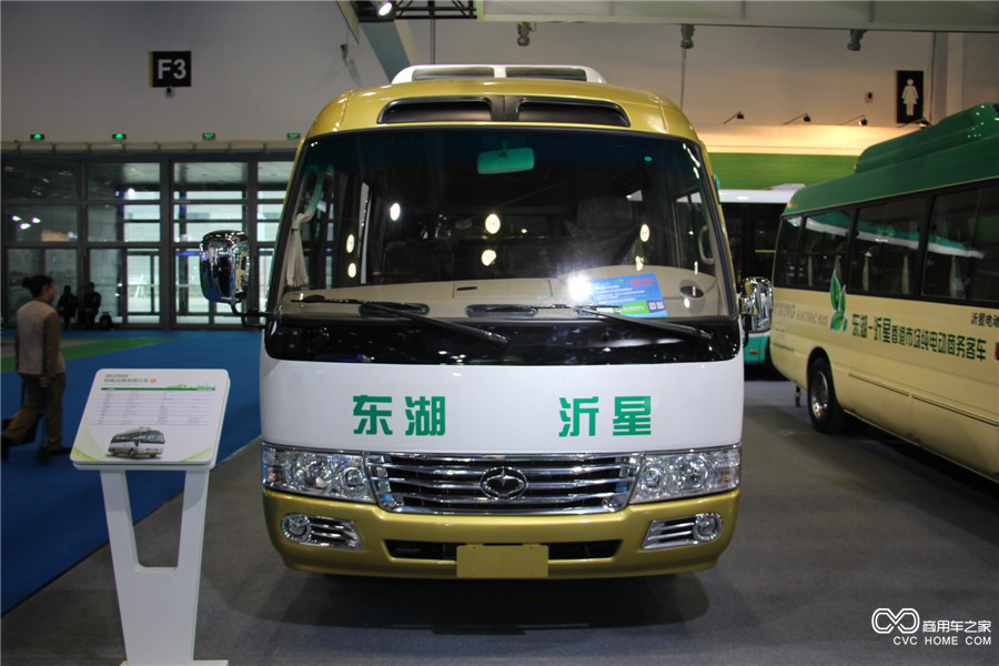 2015節能與新能源汽車(chē)成果展東湖沂星商務(wù)旅行車(chē)