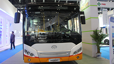 2015節能與新能源成果展 五洲龍FDG6851EVG純電動(dòng)城市客車(chē)