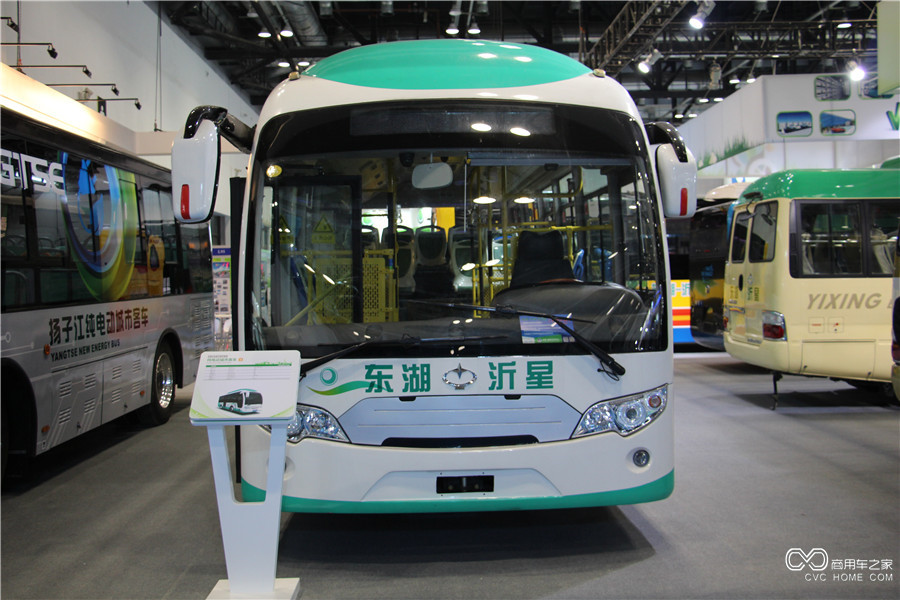2015節能與新能源成果展 東湖純電動(dòng)城市客車(chē)