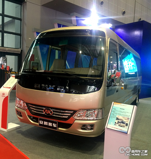 安凱純電動(dòng)寶斯通參加上海工博會(huì ).png