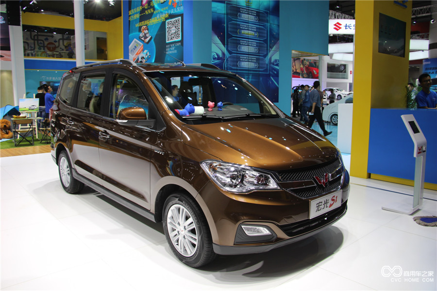 2015廣州車(chē)展：五菱宏光S1高端MPV