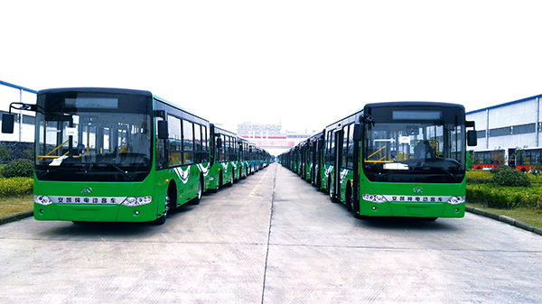 安凱新能源客車(chē)整裝待發(fā).jpg