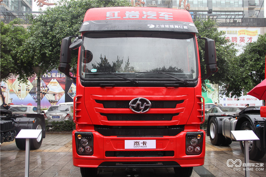 2016上汽依維柯紅巖年會(huì )展車(chē) 全新杰卡6*2 390 牽引車(chē)