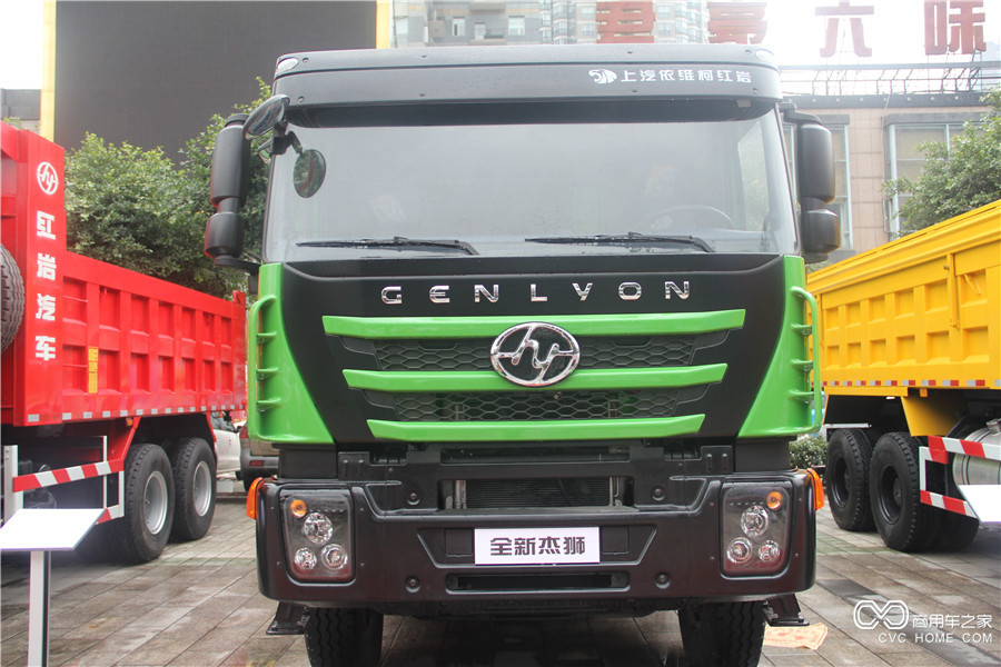 2016上汽依維柯紅巖年會(huì )展車(chē) 全新杰獅C100 350智能渣土車(chē)