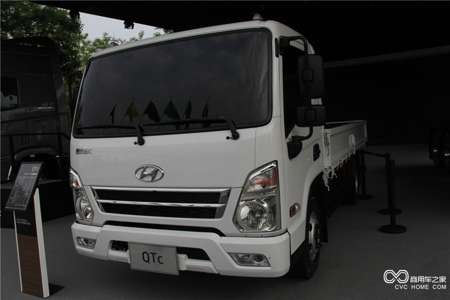 2016北京車(chē)展 四川現代QTC輕卡