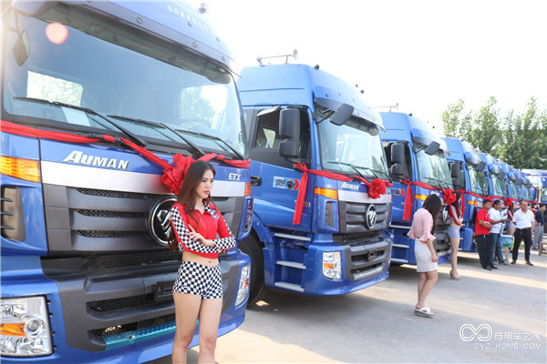 交付恒興物流的全新一代?；愤\輸車(chē).JPG