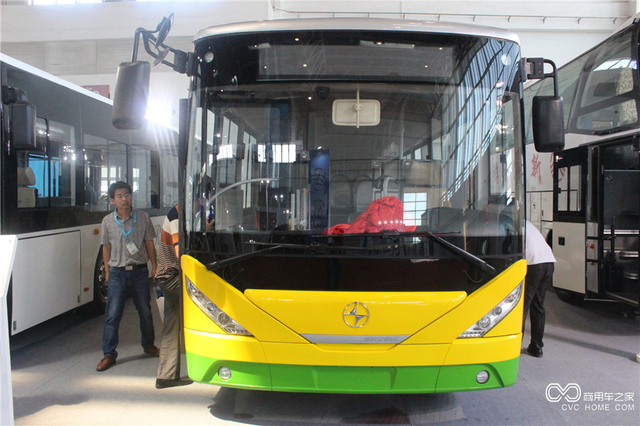 2016北京道路運輸展 北方8米純電動(dòng)城市公交車(chē)