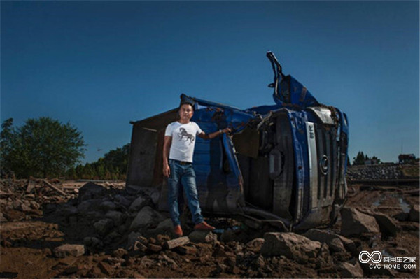 敢死隊車(chē)輛殘骸-1.jpg