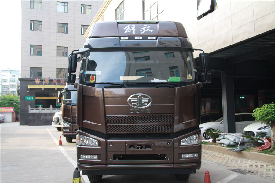 解放J6P 350馬力 8×4國五綠通版載貨車(chē)