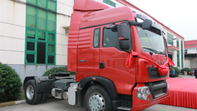 中國重汽 HOWO T5G重卡 340馬力 4X2牽引車(chē)