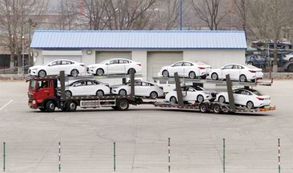 長(cháng)久中置軸轎運車(chē)
