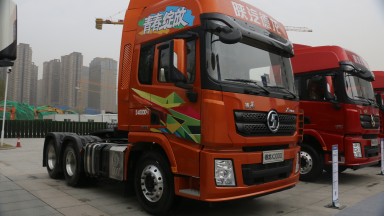 陜汽德龍X3000  550馬力  12.54升 青春版牽引車(chē)