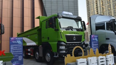 中國重汽 汕德卡G7S 8X4自卸車(chē)