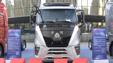 黃河重卡X7  4X2牽引車(chē)