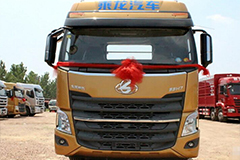 柳汽乘龍H7 6X2 430馬力牽引車(chē)